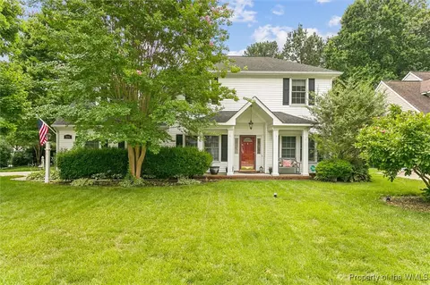 506 Robin Hood Dr, Yorktown, VA 23693