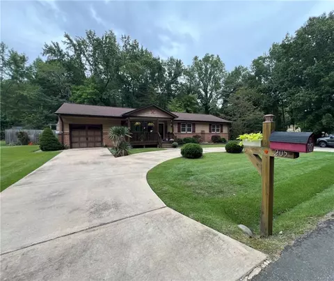 205 Boundary Rd, Yorktown, VA 23690