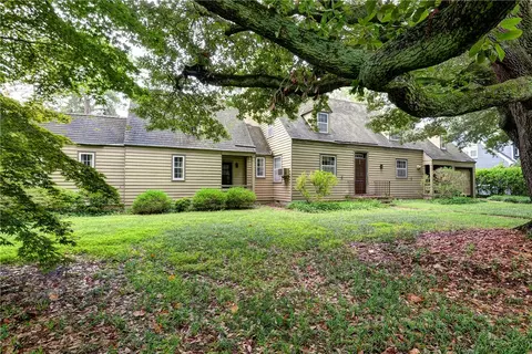409 River Rd, Newport News, VA 23601
