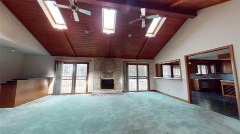 Living - 4859 Rosewell Dr, Gloucester, VA 23061 photo 3 of 14