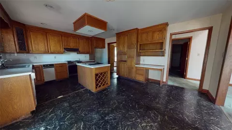 Entry Way - 4859 Rosewell Dr, Gloucester, VA 23061 photo 4 of 4