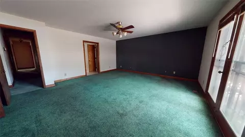 Living - 4859 Rosewell Dr, Gloucester, VA 23061 photo 10 of 14