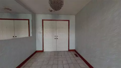 Entry Way - 4859 Rosewell Dr, Gloucester, VA 23061 photo 2 of 2