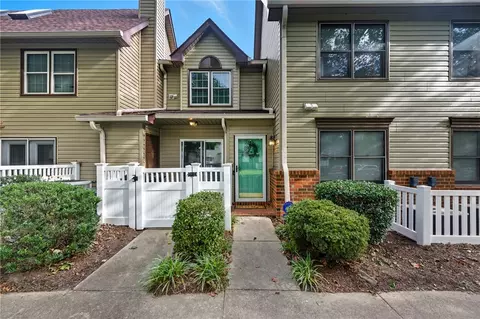 2 Tamarisk Quay #2D, Hampton, VA 23666