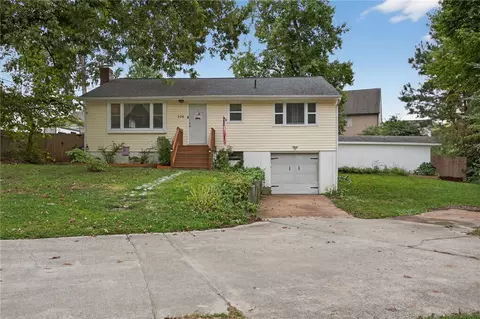 526 Yorktown Rd, Newport News, VA 23603