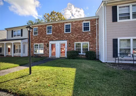 3 Towne Square Dr, Newport News, VA 23607