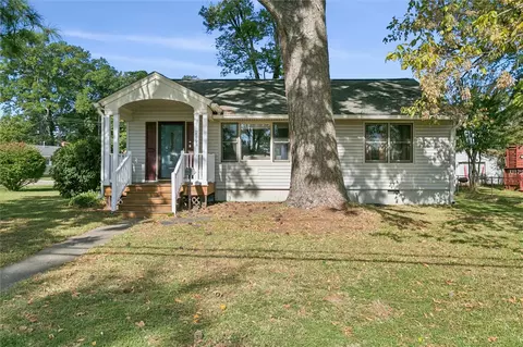 219 Village Pkwy, Newport News, VA 23601