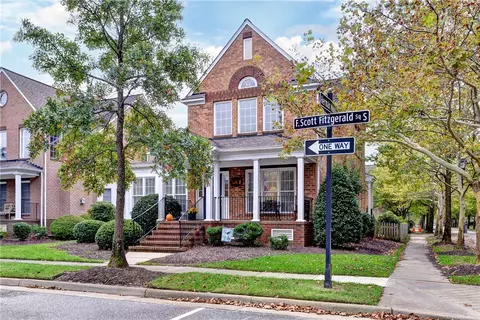 94 F Scott Fitzgerald Sq, Newport News, VA 23606