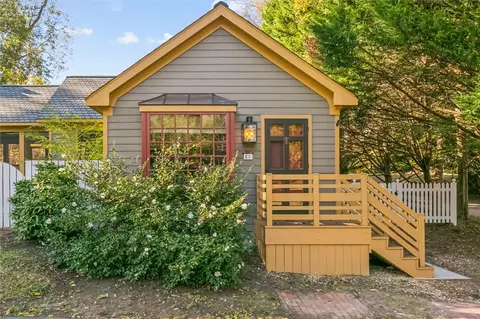 106 Main St, Yorktown, VA 23690