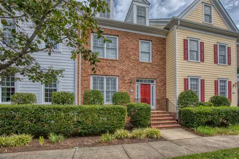 4610 Town Creek Dr, Williamsburg, VA 23188