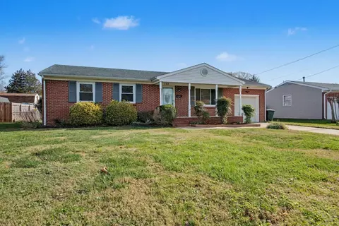 384 Mohea Cir, Newport News, VA 23602