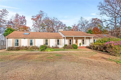 141 Beechwood Hls, Newport News, VA 23608