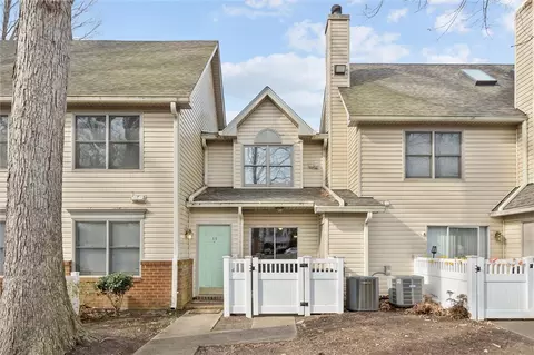 5 Salt Marsh Quay #5E, Hampton, VA 23666