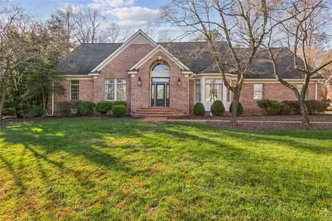 105 W Links, Williamsburg, VA 23188