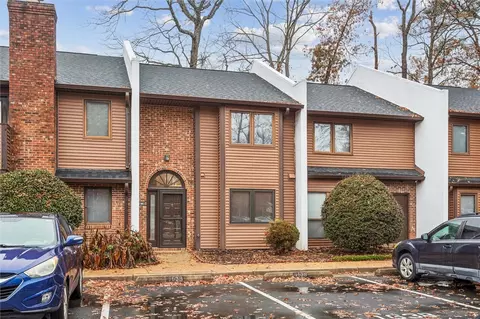 163 Windsor Castle Dr, Newport News, VA 23608