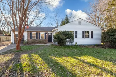 102 Phoenix Cir, Williamsburg, VA 23188