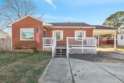 702 Sedgefield Dr, Newport News, VA 23605