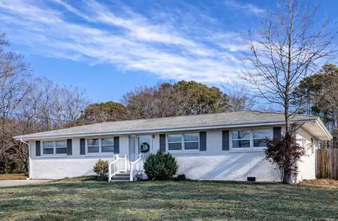 213 Hornsbyville Rd, Yorktown, VA 23692