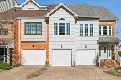 7 Mizzen Cir, Hampton, VA 23664
