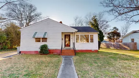 515 Pocahontas Pl, Hampton, VA 23661