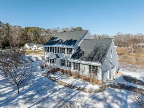 1 Croaker Cir, Williamsburg, VA 23188