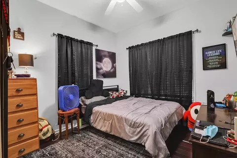 Bedroom - 720 River St, Hampton, VA 23669 photo 1 of 3
