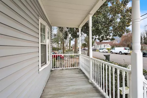Exterior - 720 River St, Hampton, VA 23669 photo 5 of 5