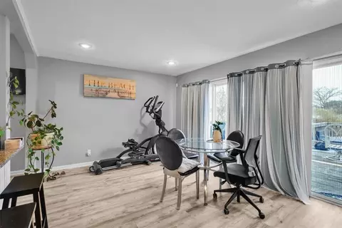 Dining - 720 River St, Hampton, VA 23669 photo 1 of 1
