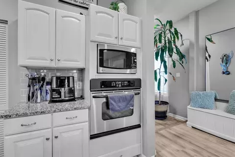 Kitchen - 720 River St, Hampton, VA 23669 photo 2 of 5