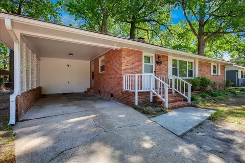 316 Martha Lee Dr, Hampton, VA 23666
