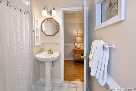Bath - 101 Eagle, Williamsburg, VA 23188 photo 6 of 7