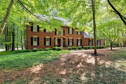 Exterior - 101 Eagle, Williamsburg, VA 23188 photo 2 of 12