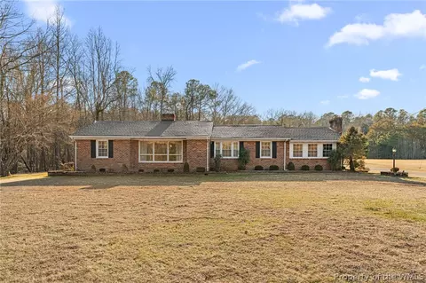 3340 E River Rd, Cardinal, VA 23025