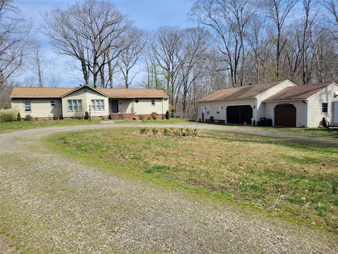 9215 Epps Rd, Mechanicsville, VA 23111