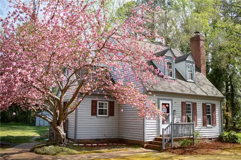 114 Haradd Ln, Williamsburg, VA 23188