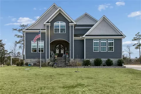 5 Dove Point Trl, Poquoson, VA 23662