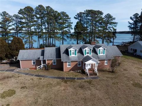 2406 Hallieford Rd, Hallieford, VA 23068