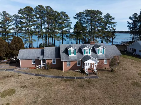 2406 Hallieford Rd, Hallieford, VA 23068