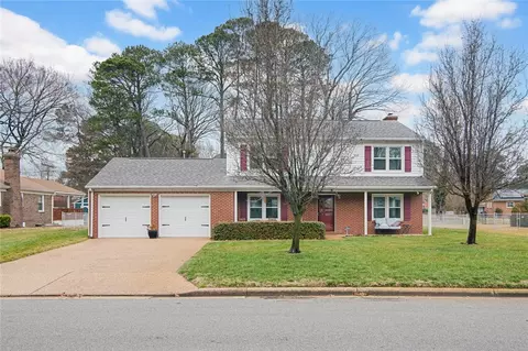 9 Colonial Acres Dr, Hampton, VA 23664