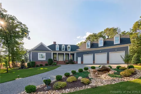 105 N Knob Hl, Williamsburg, VA 23188
