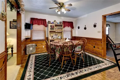 Dining - 14621 Stage Rd, Lanexa, VA 23089 photo 2 of 4