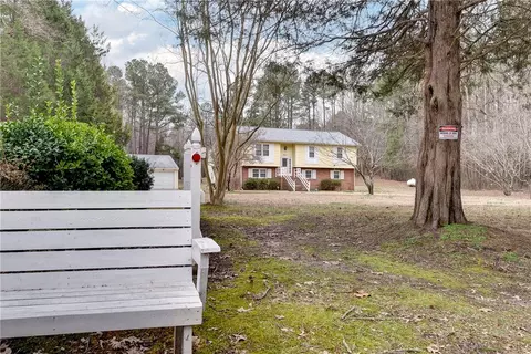 Exterior - 14621 Stage Rd, Lanexa, VA 23089 photo 2 of 13