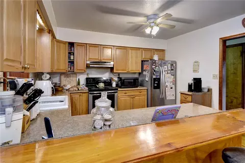 Kitchen - 14621 Stage Rd, Lanexa, VA 23089 photo 3 of 3