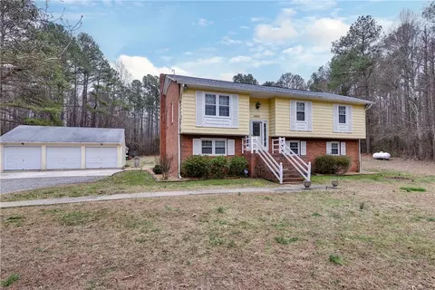 Exterior - 14621 Stage Rd, Lanexa, VA 23089 photo 4 of 13