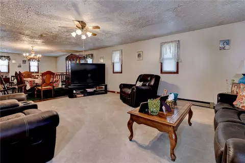 Living - 14621 Stage Rd, Lanexa, VA 23089 photo 4 of 7