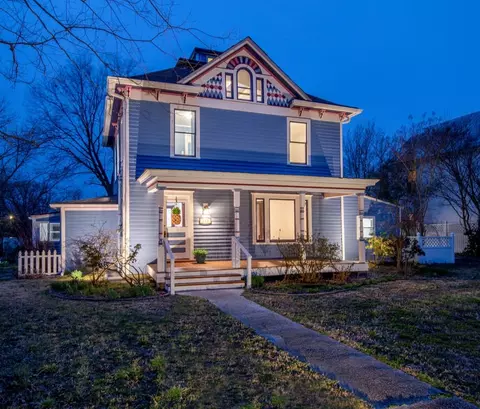 110 Peninsula St, Williamsburg, VA 23188