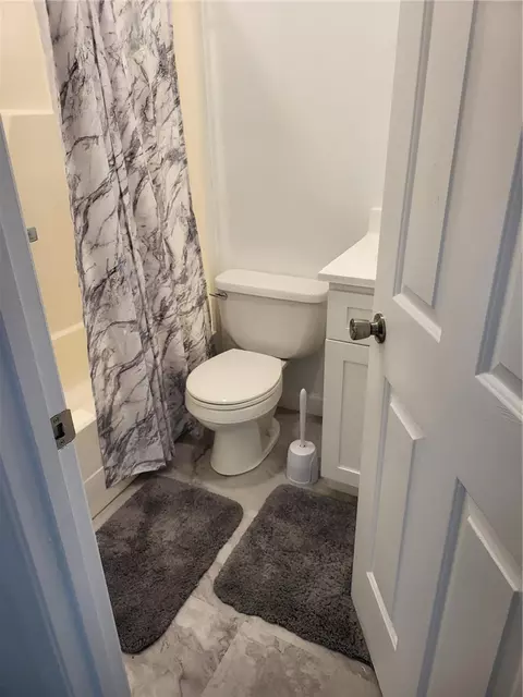 Bath - 1904 Nickerson Blvd, Hampton, VA 23663 photo 1 of 11