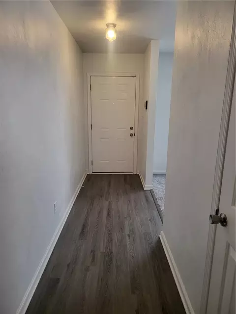 Entry Way - 1904 Nickerson Blvd, Hampton, VA 23663 photo 3 of 4