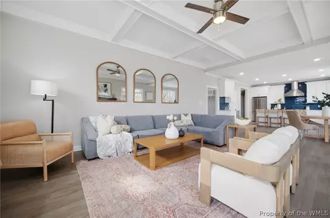 400 Octavia Dr, Yorktown, VA 23693