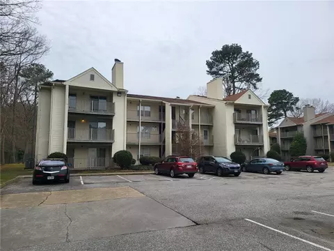 541 Pineland Cir #301, Newport News, VA 23608